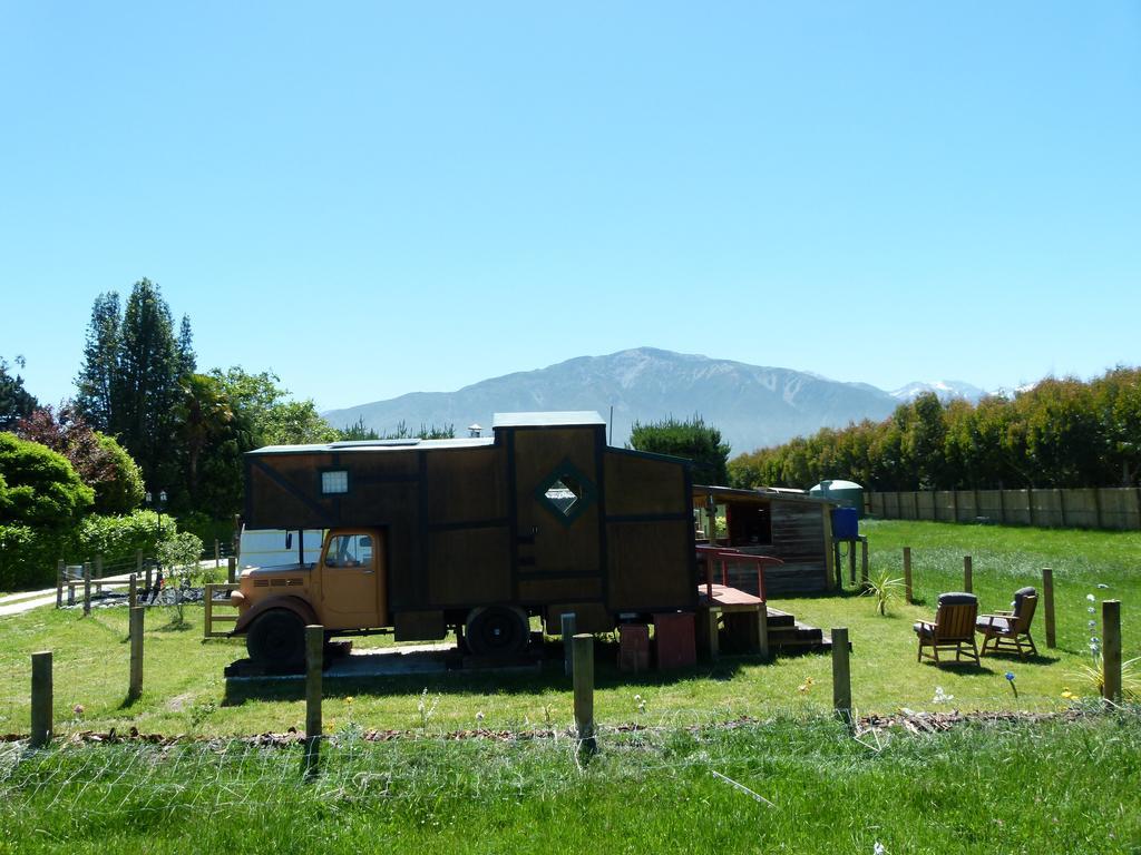 Wacky Stays - Unique Farm-Stay Glamping Rentals, Free Animal Feeding Tours Kaikoura Szoba fotó