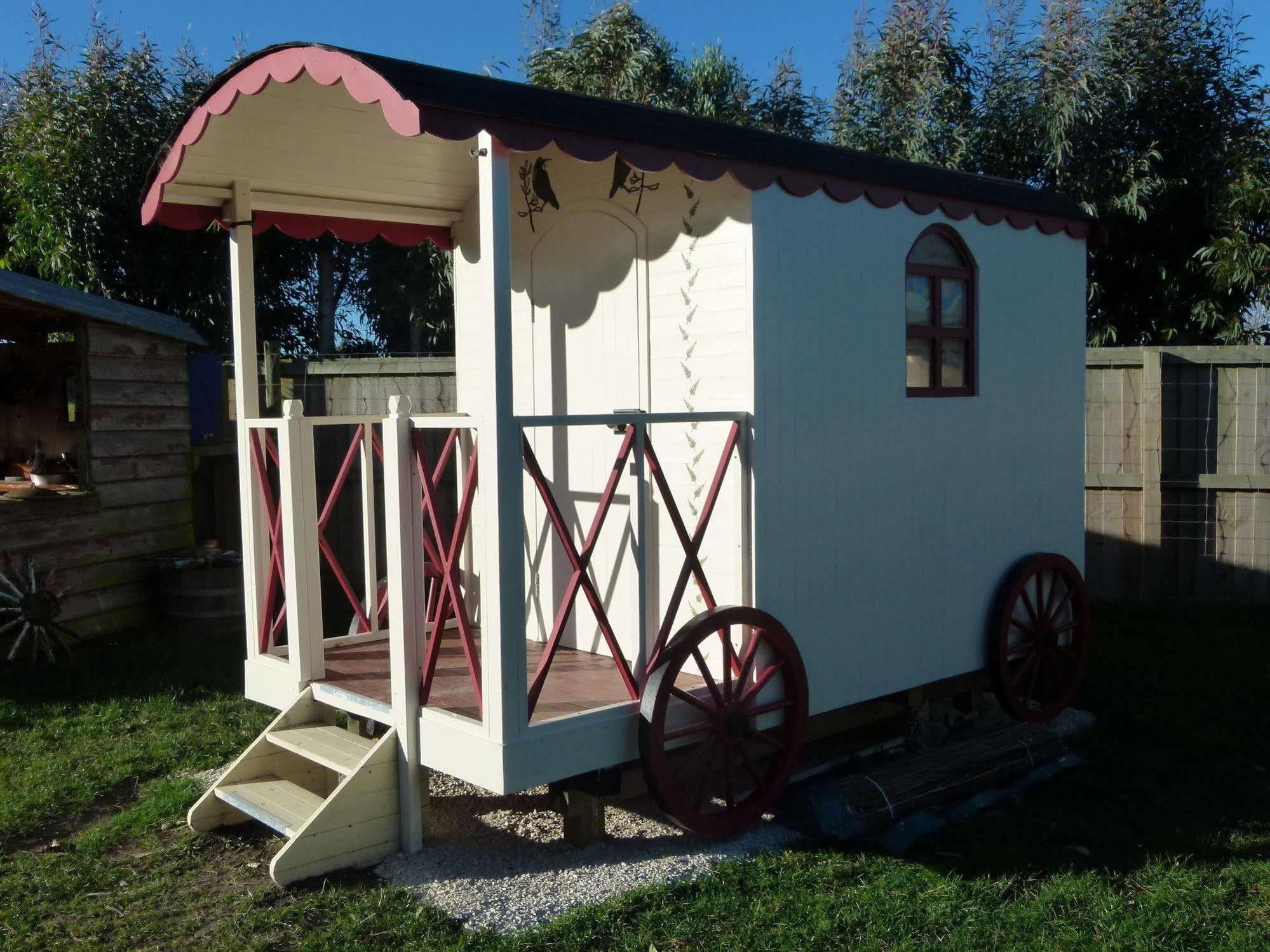 Wacky Stays - Unique Farm-Stay Glamping Rentals, Free Animal Feeding Tours Kaikoura Kültér fotó